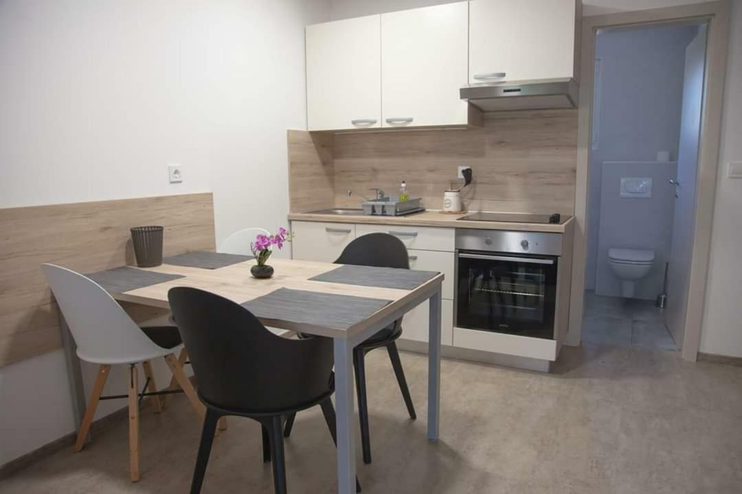 Bungalow Comfort 100 M From The Beach プレマントゥーラ エクステリア 写真